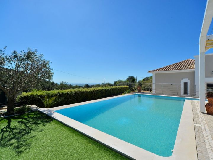 Foreigners buy 4 out of 5 properties in the Algarve The Portugal News