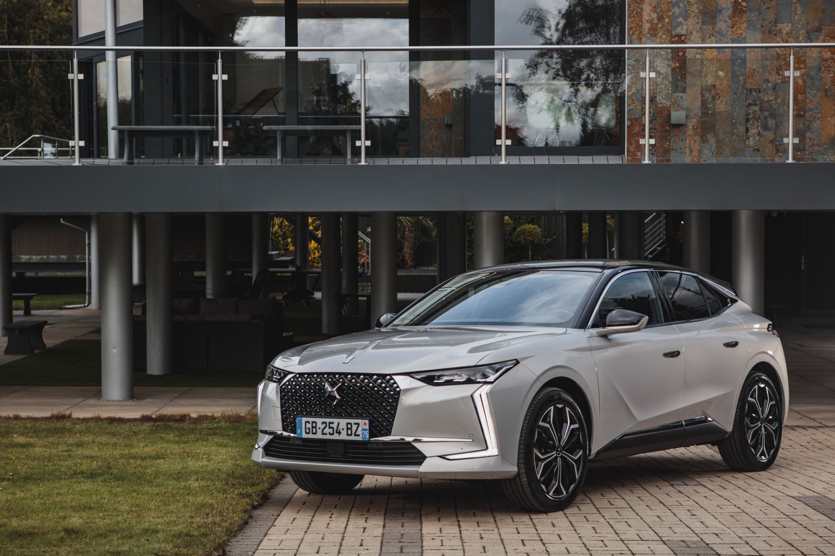 First Drive: DS 4 - Vimarsana News
